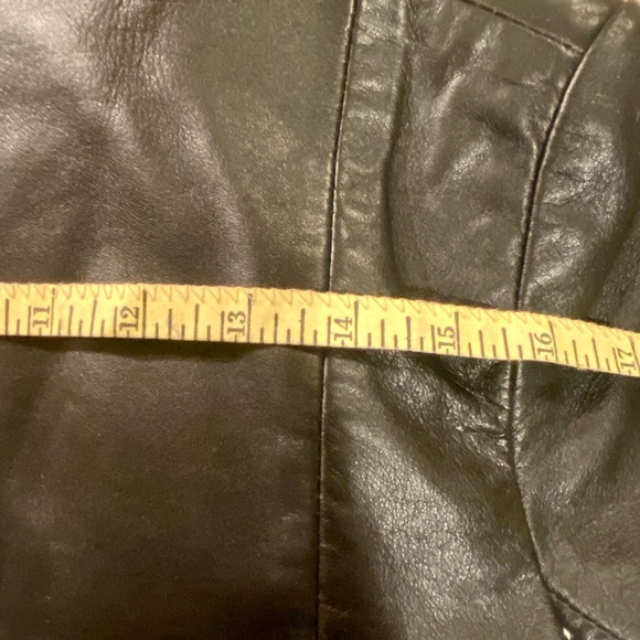 Lamb leather jacket. Size Medium, black. - Picture 9 of 10